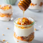 Yogurt with Mad Honey and Nuts